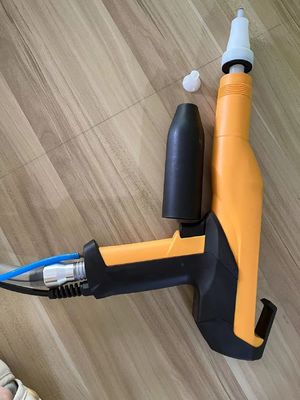 เครื่องเคลือบโลหะและระบบฉีด Gema OptiFlex 2 ปืนฉีดเคลือบผงด้วยหน่วยควบคุม
